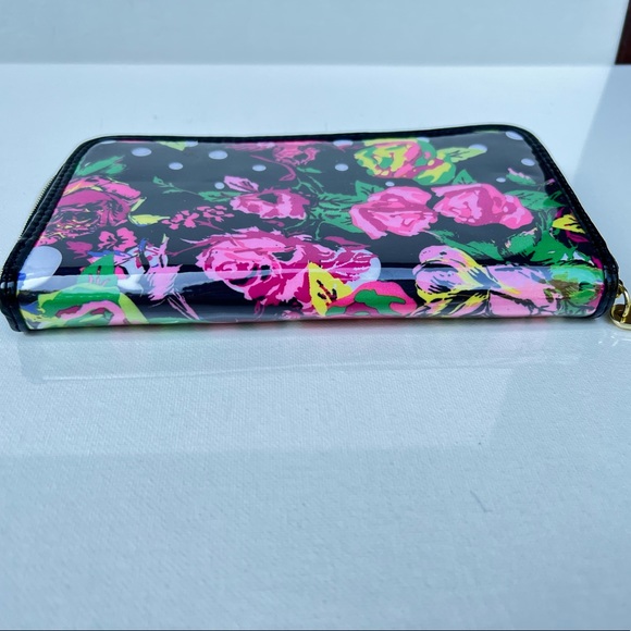 Betsey Johnson Blooming flowers zip around wallet - Picture 6 of 10